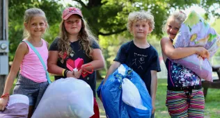 kids with sleeping bags