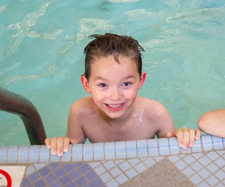 youth swimmer during a lesson at KFY